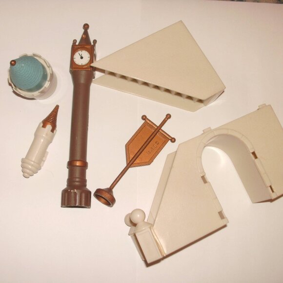 VTG Walt Disney World Cinderella Monorail Castle Parts CLOCK STAIRS FLAG TOWERS - Picture 5 of 6